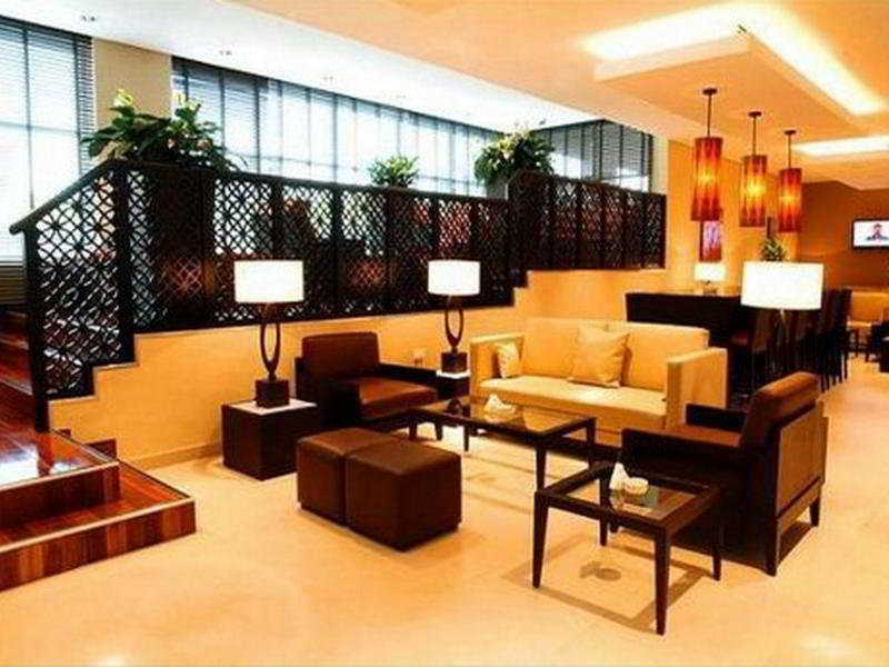 Holiday Inn Express Dubai Safa Park By Ihg Интерьер фото